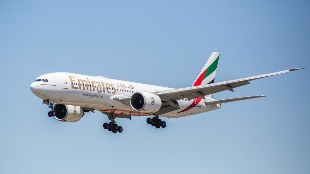 Emirates President Tim Clark warns of ‚uncharted territory‘ as tariffs hit global aviation