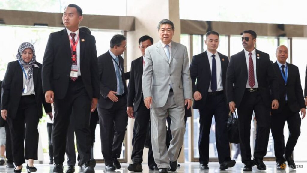 US, China seek to avoid trade war escalation, salvage Trump-Xi meeting in Malaysia talks