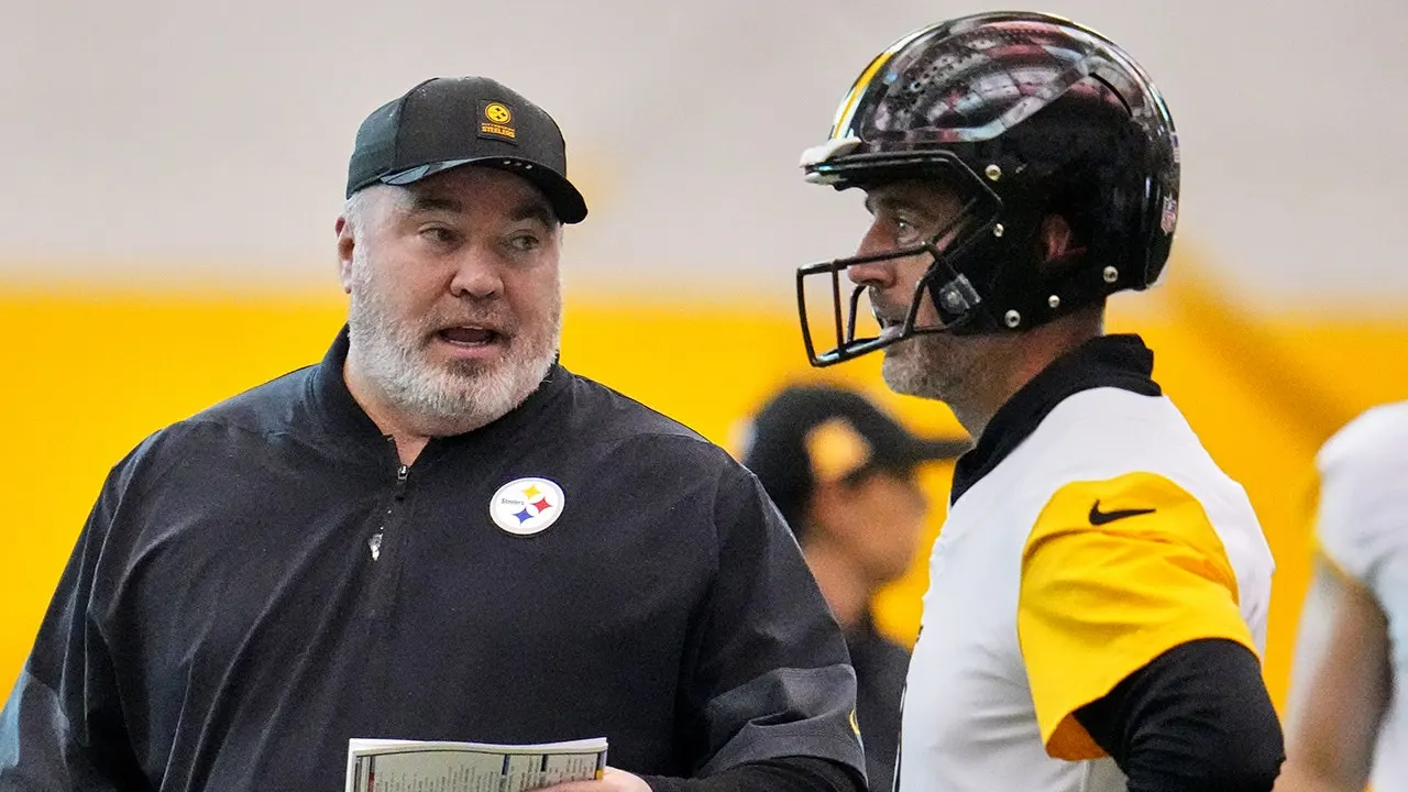 ‚What the f–k, call it!‘: Aaron Rodgers and Mike McCarthy curse at each other during hot mic moment