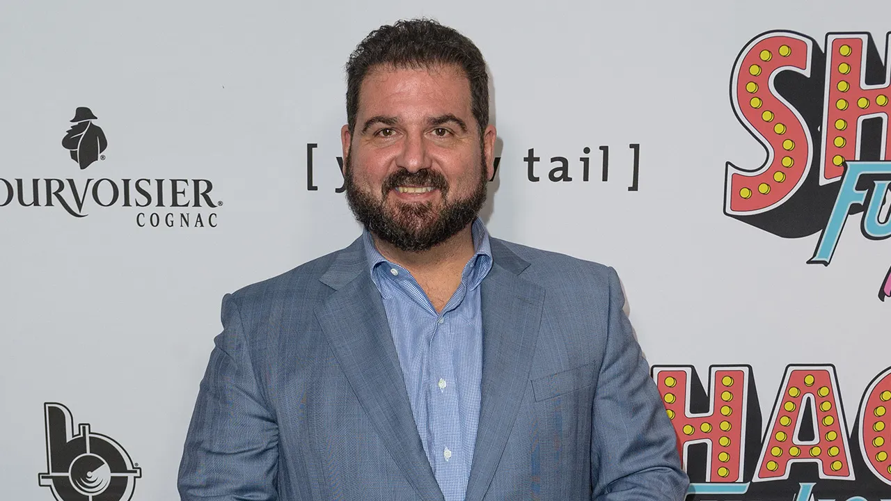 Dan Le Batard claims ESPN is run by McAfee and ‚White people‘ after layoffs, slanders OutKick in unhinged rant