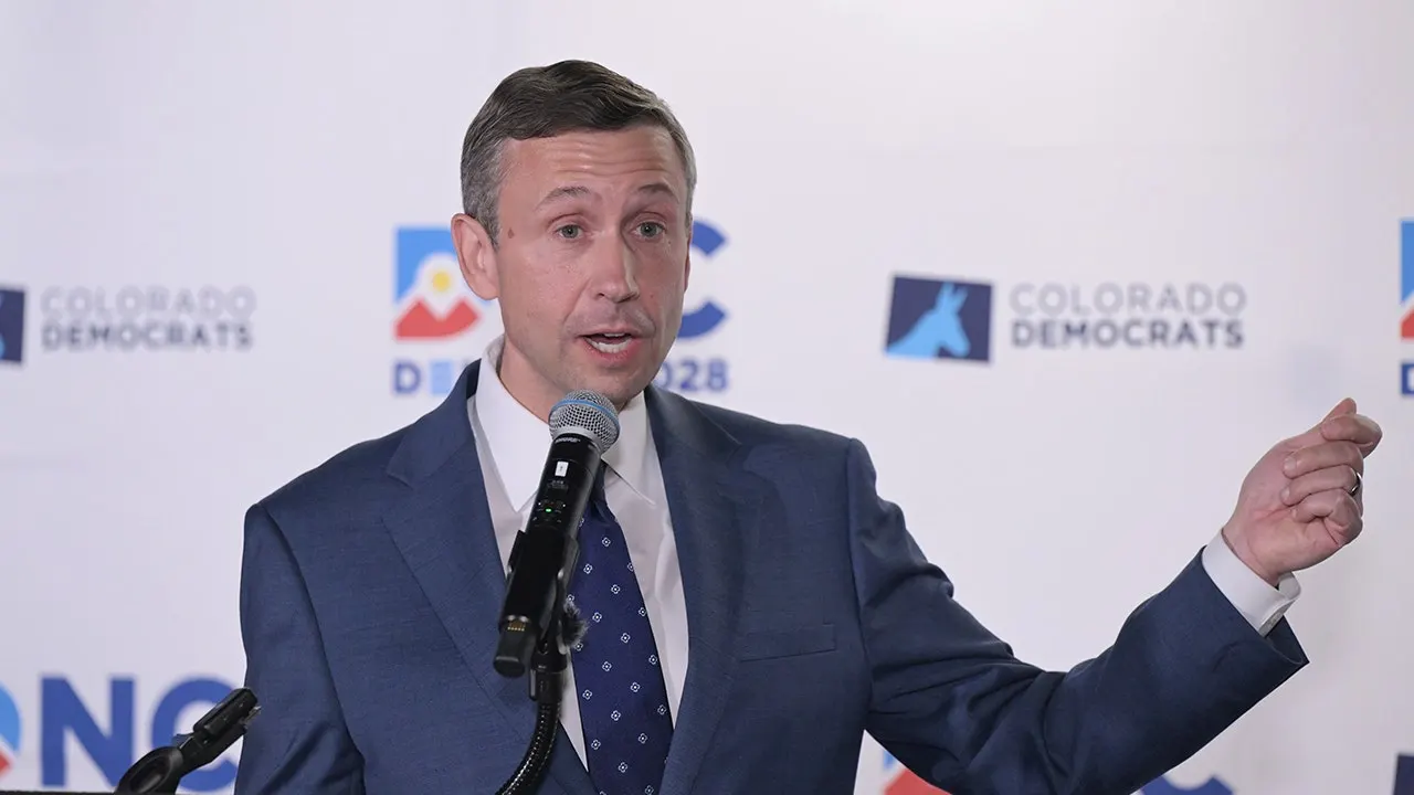 DNC Chair Ken Martin accused of throwing phone at aide, HR complaint filed