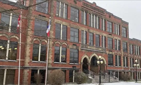 Sexual assault, child porn charges withdrawn against former Fredericton auxiliary officer – New Brunswick