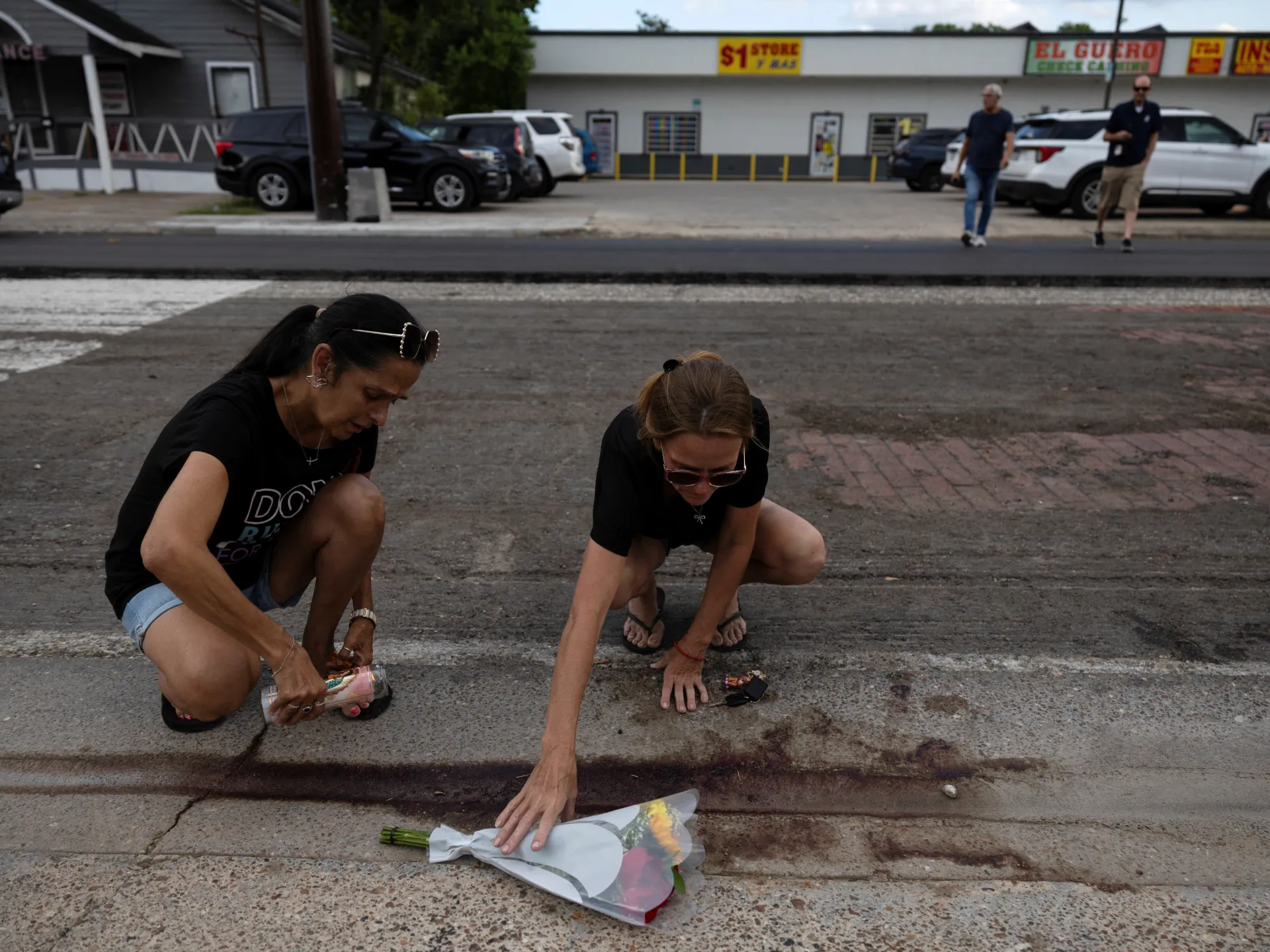 US immigration officer shoots and kills man in Texas | Donald Trump News