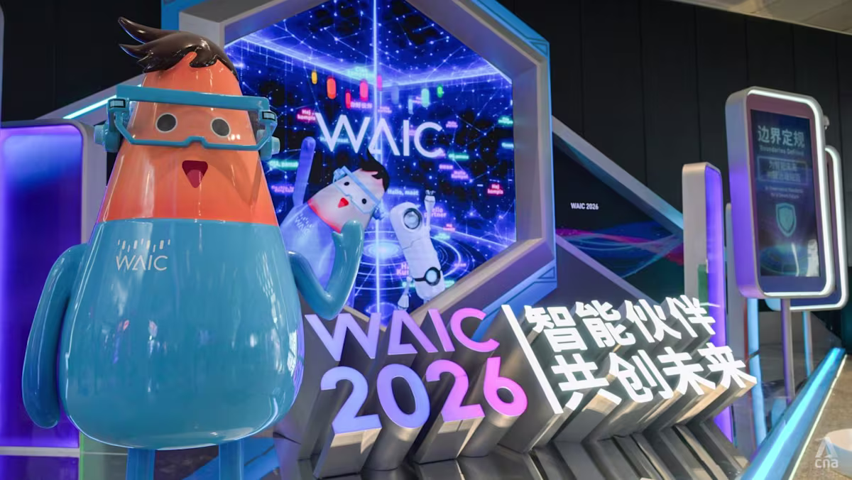 Pocket-size AI: Powerful phones star at China show