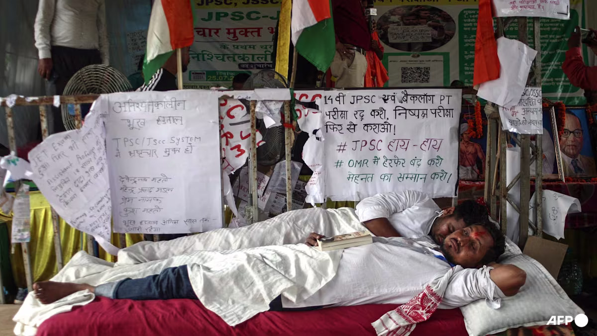 Indian students step up exam protests in Jharkhand