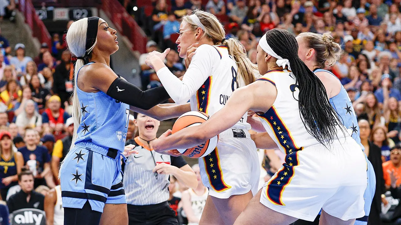 WNBA faces discipline dilemma after Carrington’s ‚White privilege‘ post targeting Indiana Fever