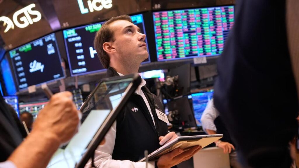 Wall Street climbs as easing oil prices offer reprieve