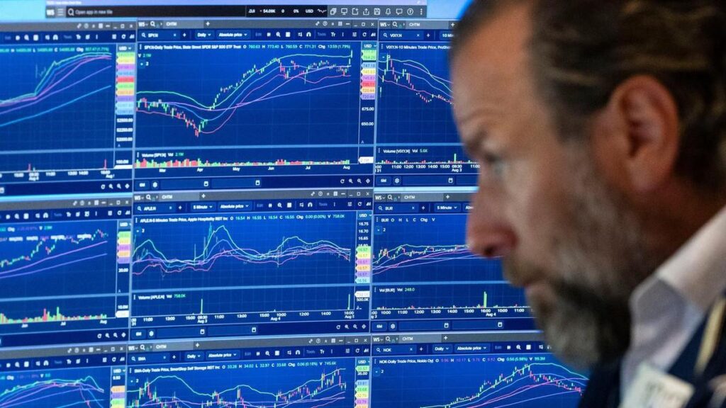 Wall Street falls, yields rise ahead of US-China summit