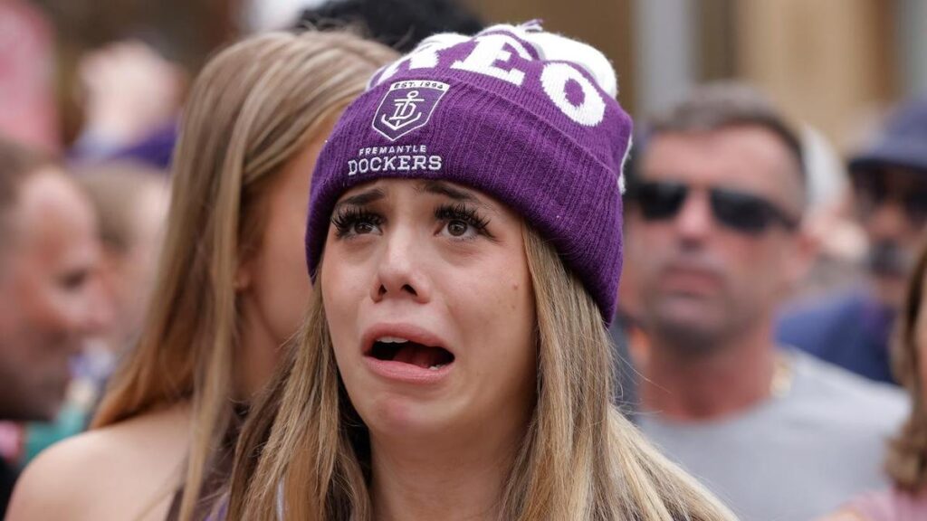 Dockers defend Wharfie Time, Pearce might avoid surgery