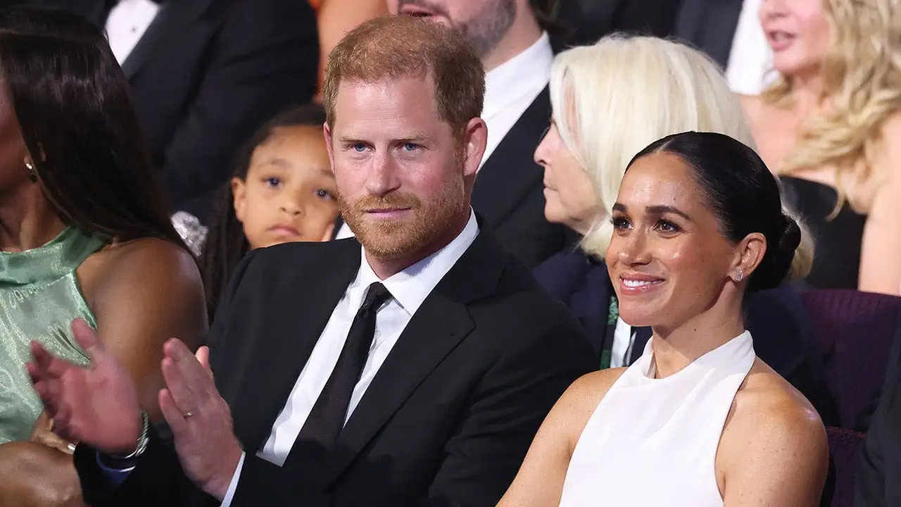 Prince Harry urged to reconcile with Prince William for kids‘ sake: experts