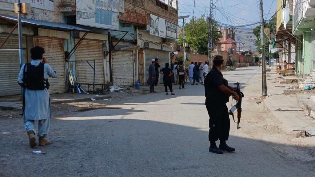 Attack on mosque in Pakistan kills at least 15