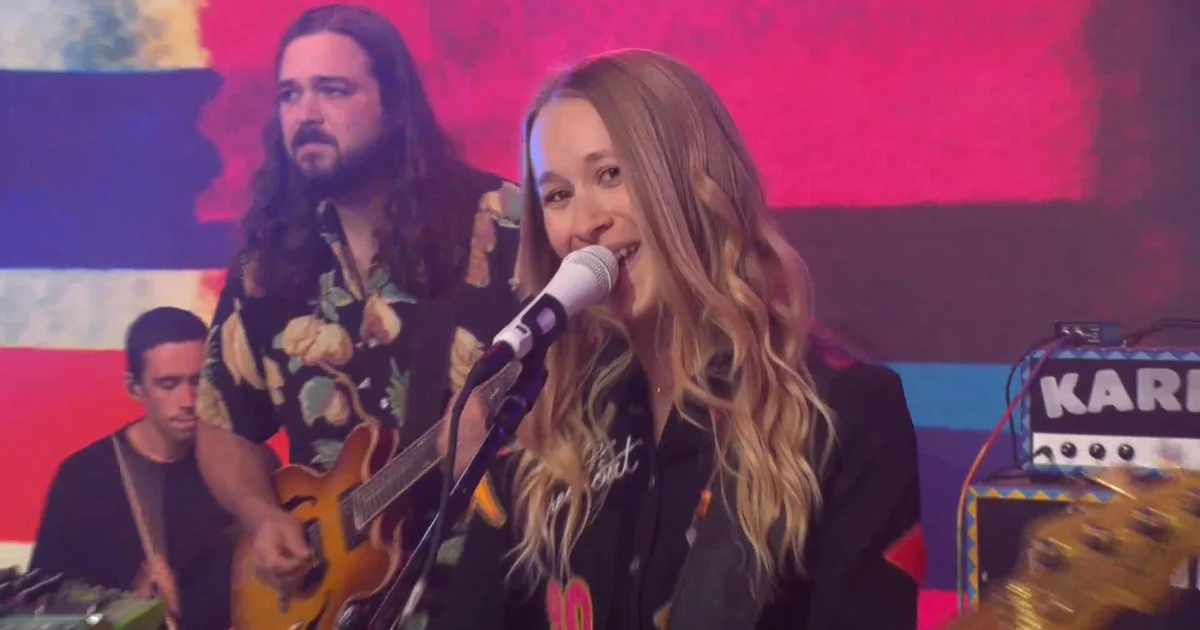 Saturday Sessions: Karina Rykman performs „Shoegaze Summer“