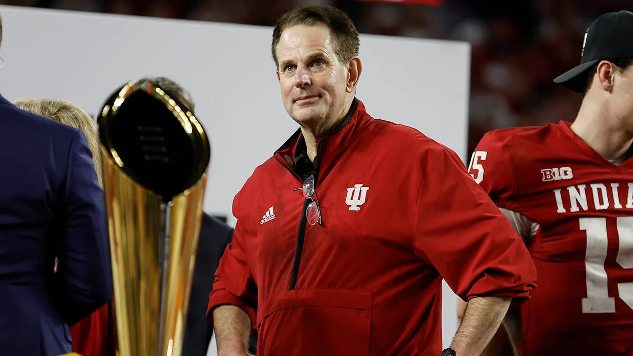 Will the College Football Playoff selection committee’s new rules make their rankings better?