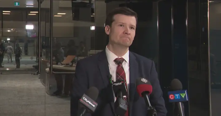 Special city council meeting called over leak of confidential Calgary budget docs