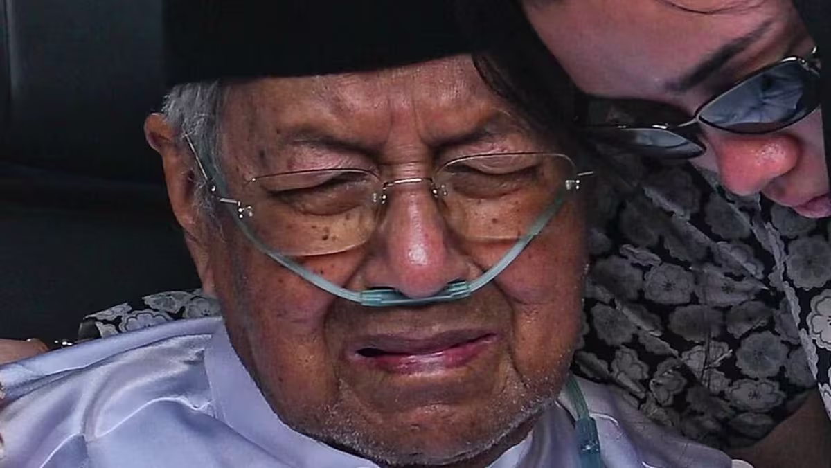‘I didn’t expect her to die’: Ex-Malaysia PM Mahathir says wife ‚quite well‘ the night before death