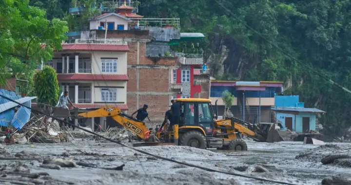 ‘We have to move quickly’: Canadians lend a hand as massive relief effort in Nepal begins
