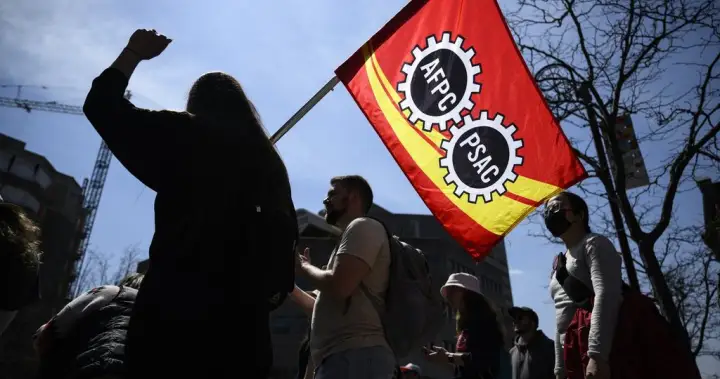 PSAC announces nationwide strike votes set for November – National