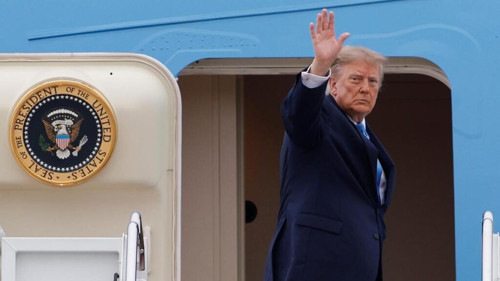 Trump urges calling campaign in push to change US time
