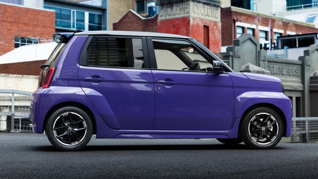 Honda Super-One has a lot of attitude