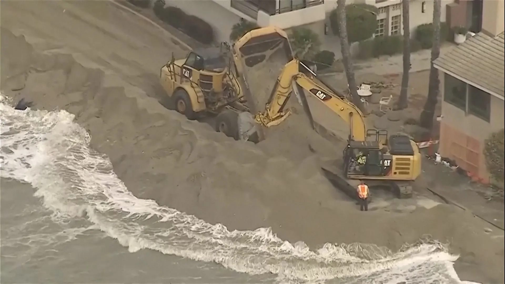 Waves crash into homes as excavators try to protect California properties | Weather