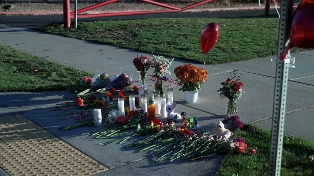 Oregon community mourns victims of school shooting | Newsfeed