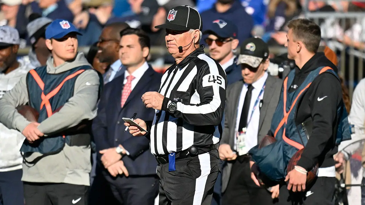 NFL reviewing incident after line judge Jeff Seeman appeared to hurl profanity at Cardinals‘ Trey McBride