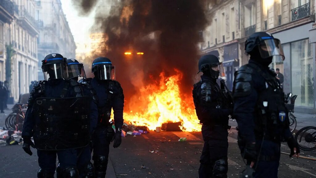 France’s Macron criticizes ‚political and seditious acts by ultra-left groups‘